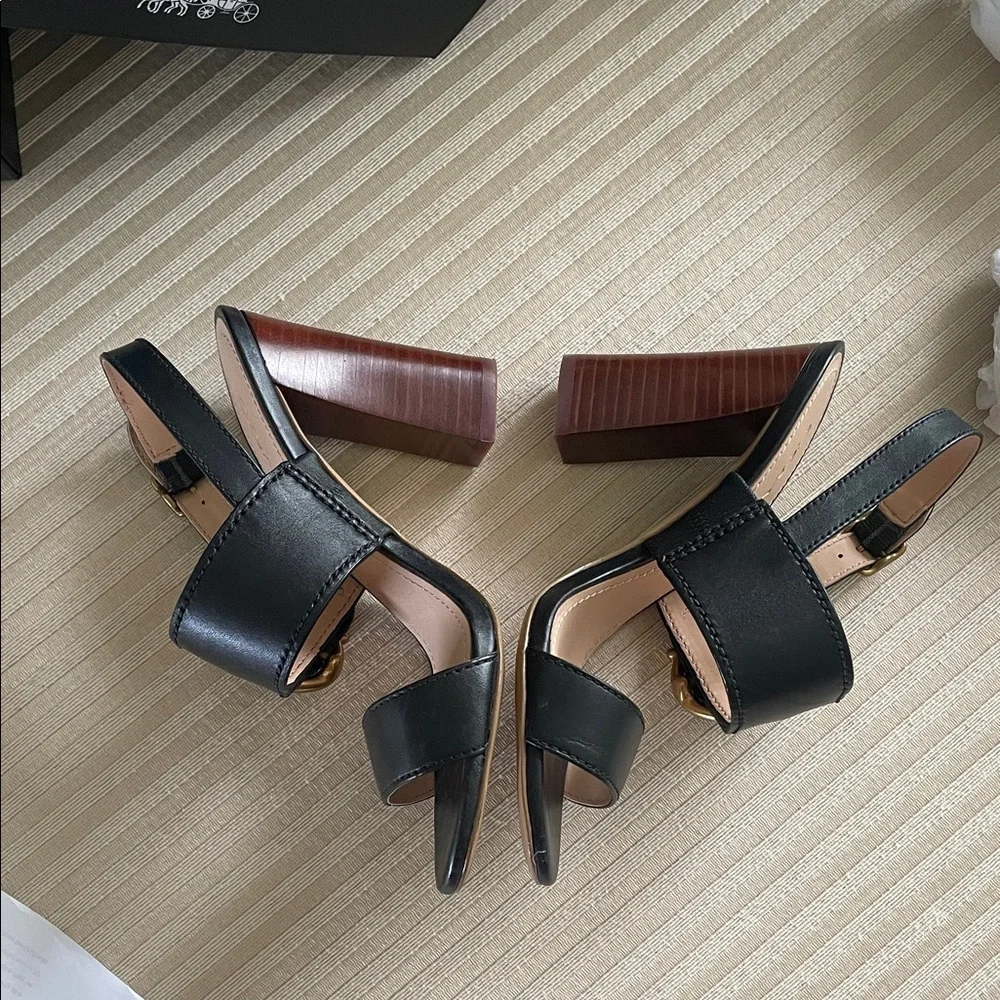 COACH Black Leather Sandal Gold Buckle Robin